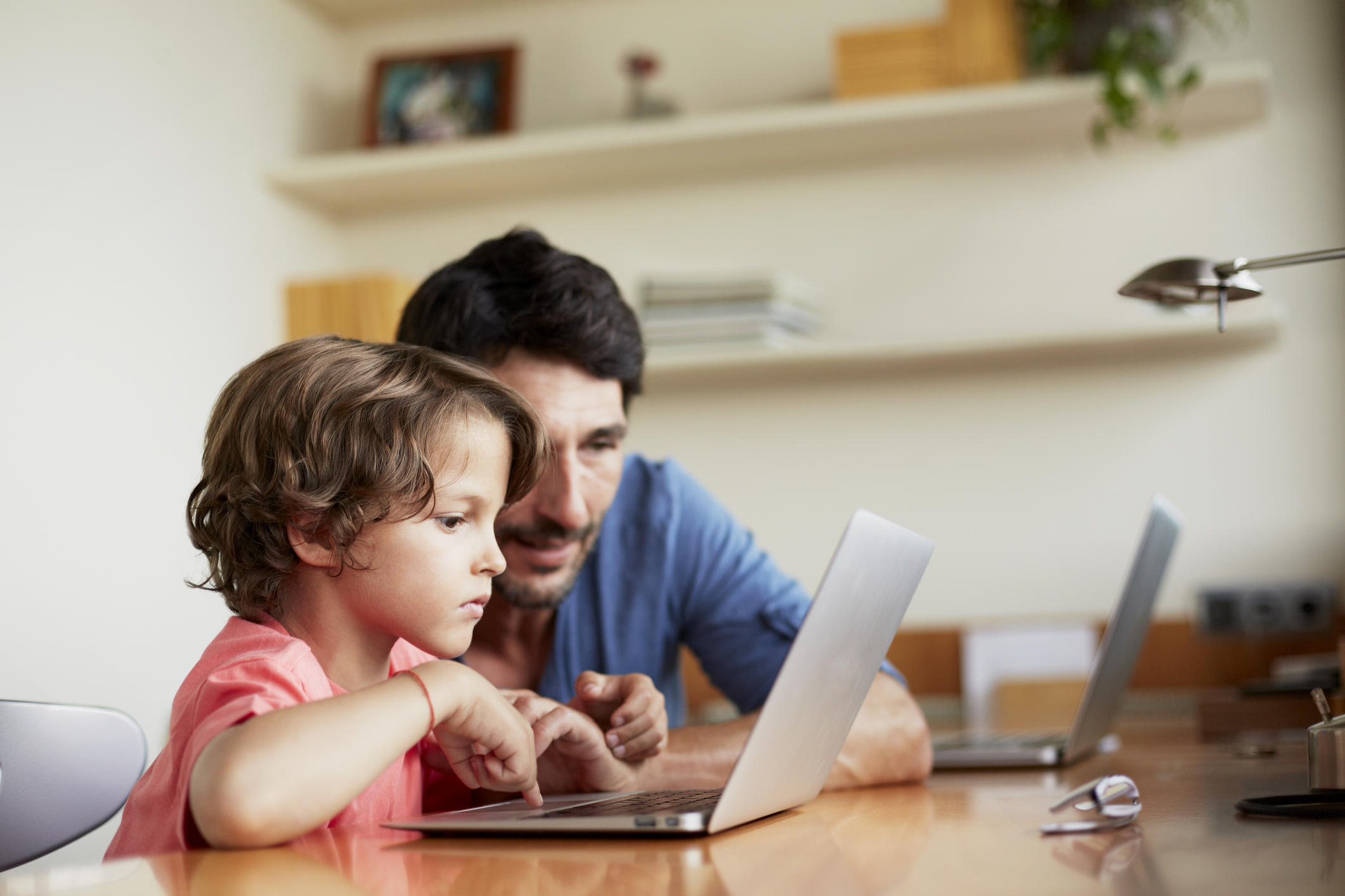 Parents guide to keeping their kids safe online